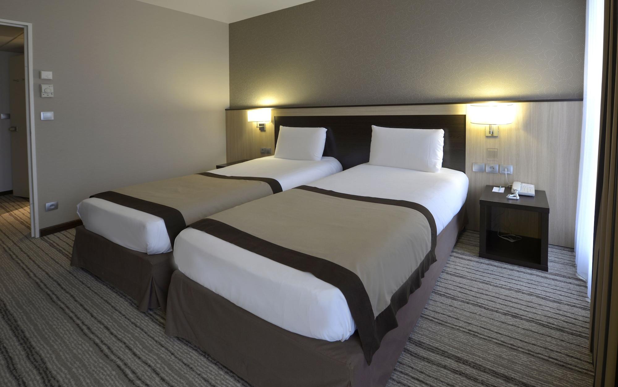 Mercure Rouen Centre Champ De Mars Екстериор снимка