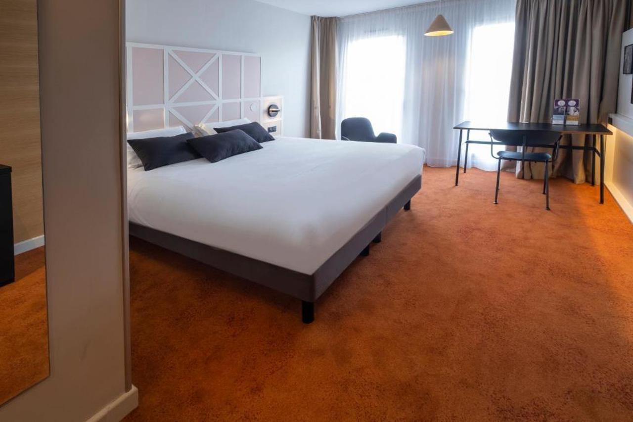 Mercure Rouen Centre Champ De Mars Екстериор снимка