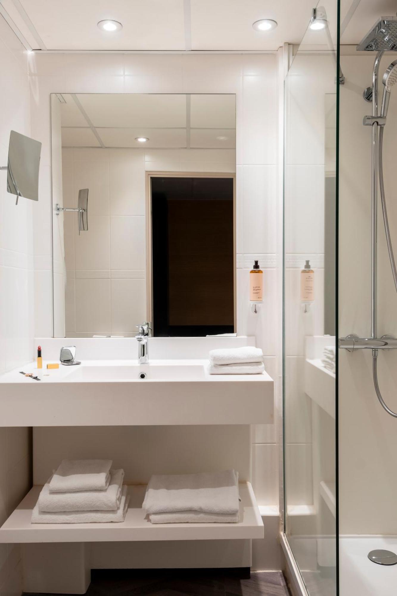 Mercure Rouen Centre Champ De Mars Екстериор снимка