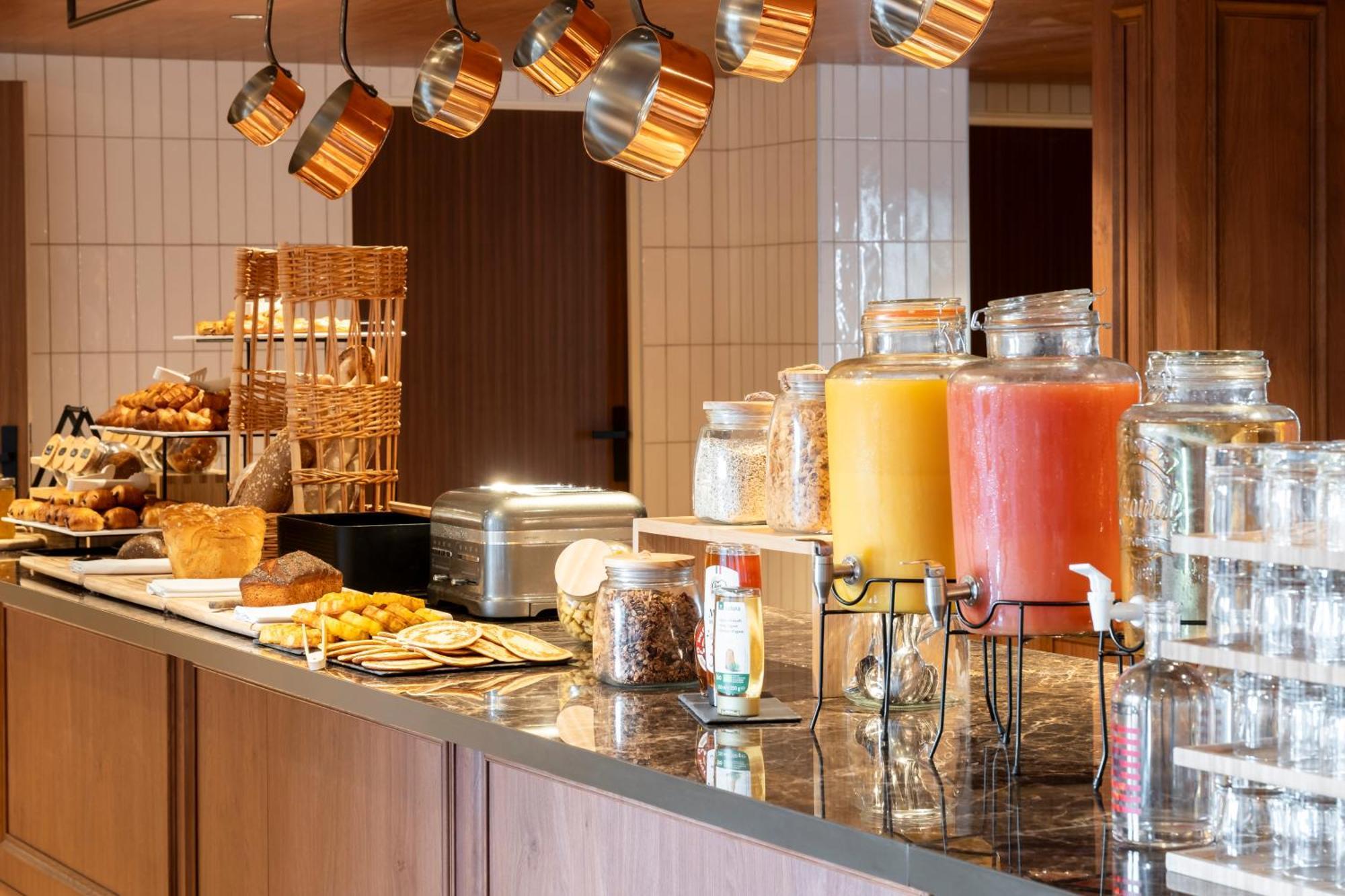 Mercure Rouen Centre Champ De Mars Екстериор снимка