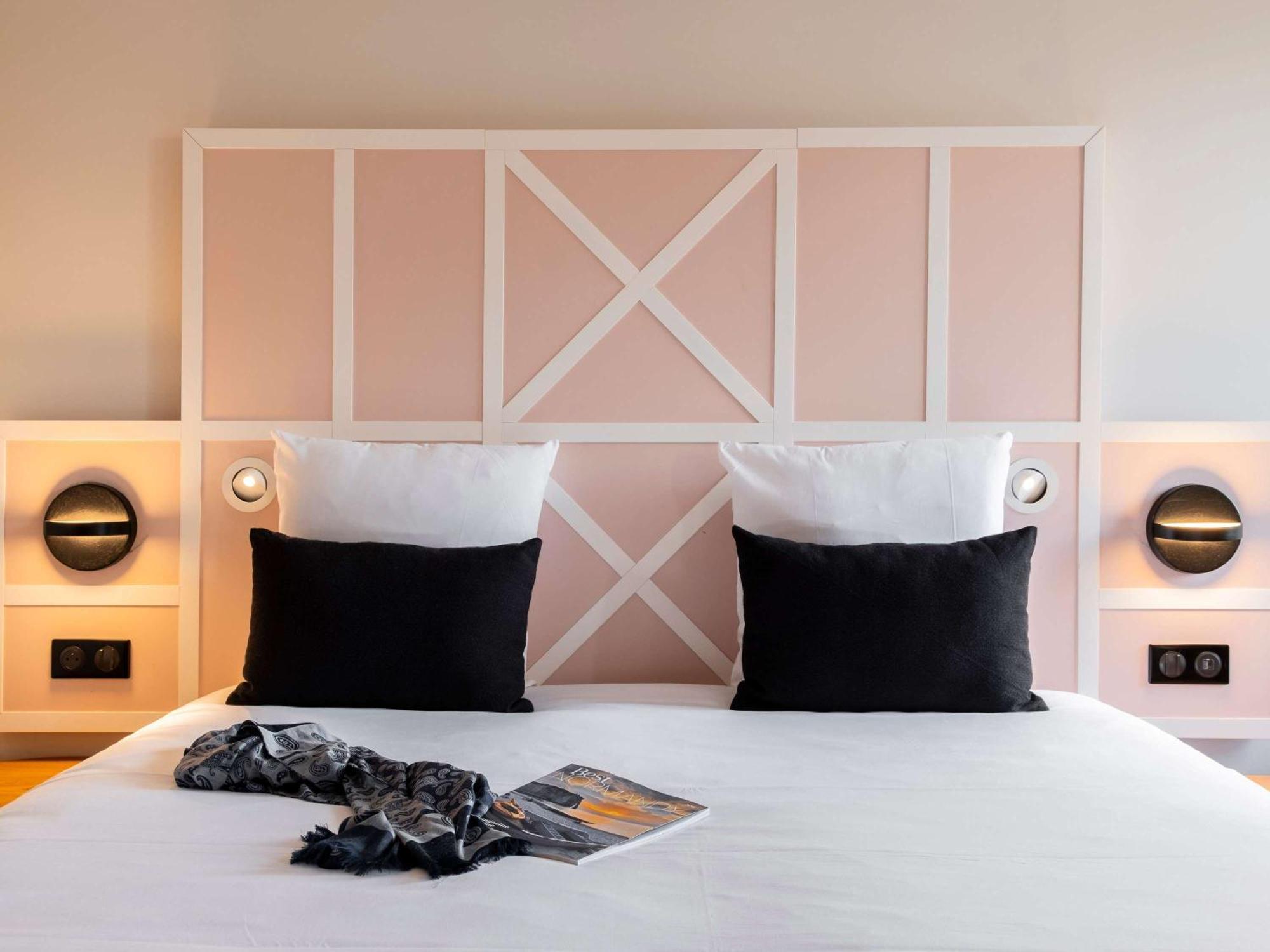 Mercure Rouen Centre Champ De Mars Екстериор снимка