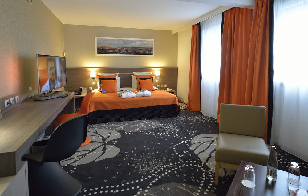 Mercure Rouen Centre Champ De Mars Екстериор снимка