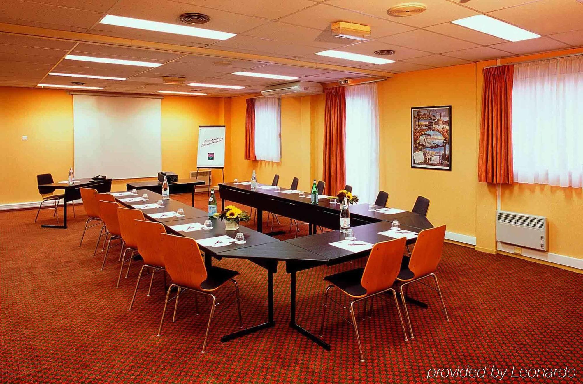 Mercure Rouen Centre Champ De Mars Екстериор снимка